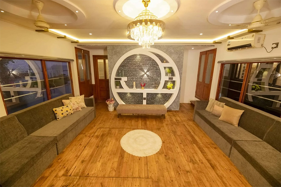 2 Bedroom Luxury Houseboat