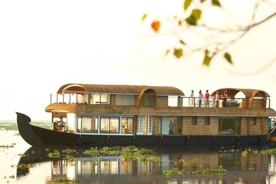 1 Bedroom Ultra Luxury Houseboat