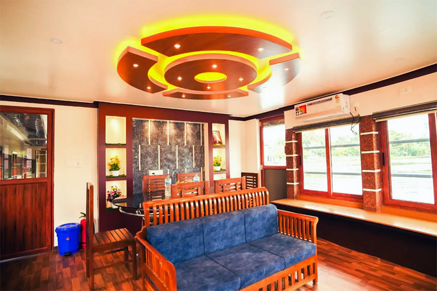 2 Bedroom Luxury Houseboat