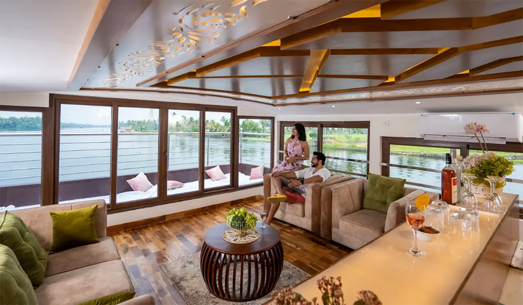 1 Bedroom Ultra Luxury Houseboat