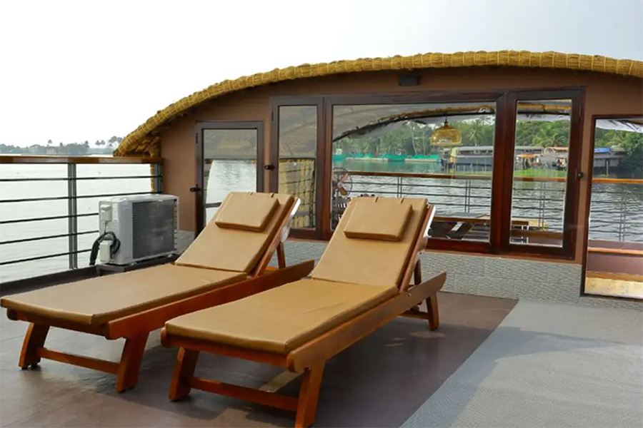 1 Bedroom Ultra Luxury Houseboat