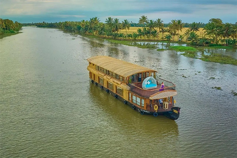 1 Bedroom Ultra Luxury Houseboat