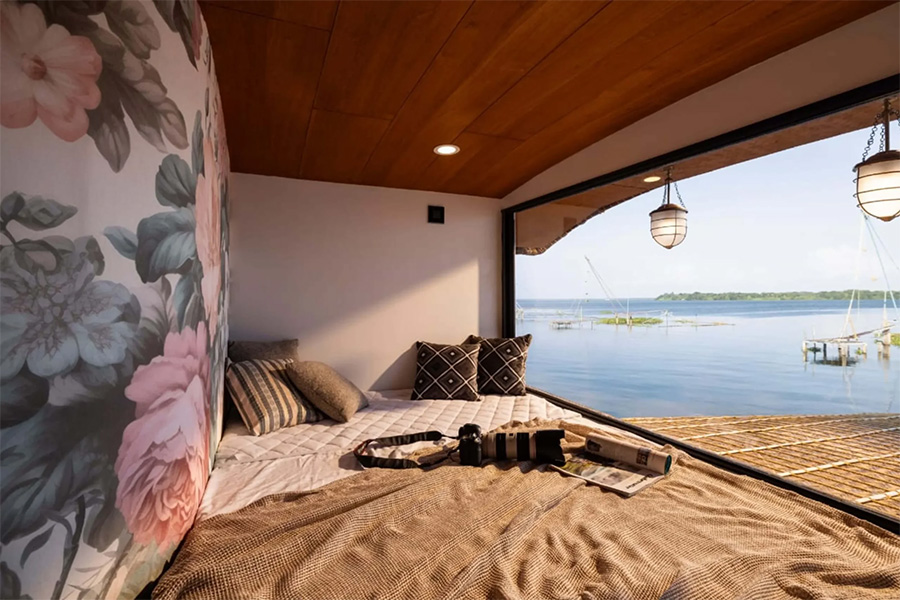 1 Bedroom Ultra Luxury Houseboat