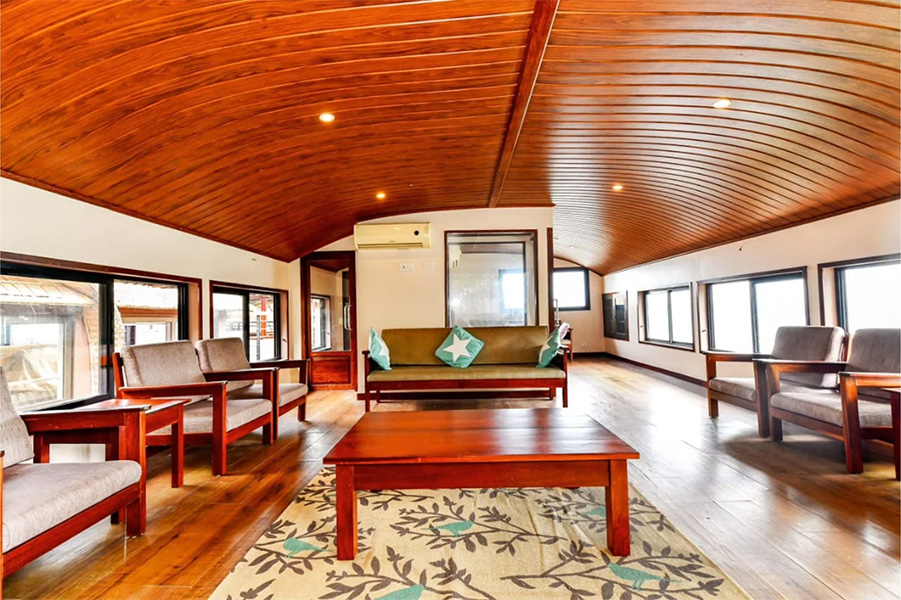 2 Bedroom Luxury Houseboat