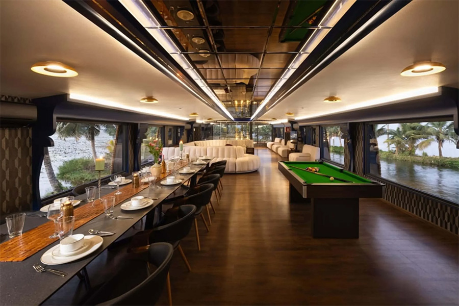 1 Bedroom Ultra Luxury Houseboat