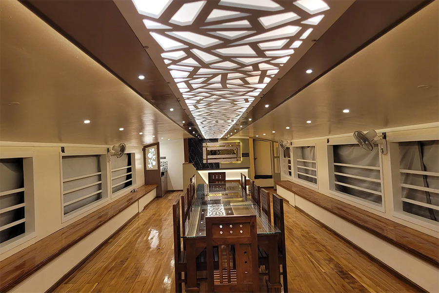 2 Bedroom Luxury Houseboat