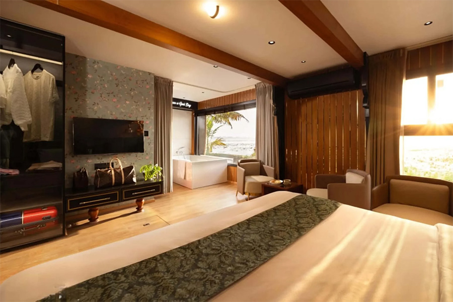 1 Bedroom Ultra Luxury Houseboat