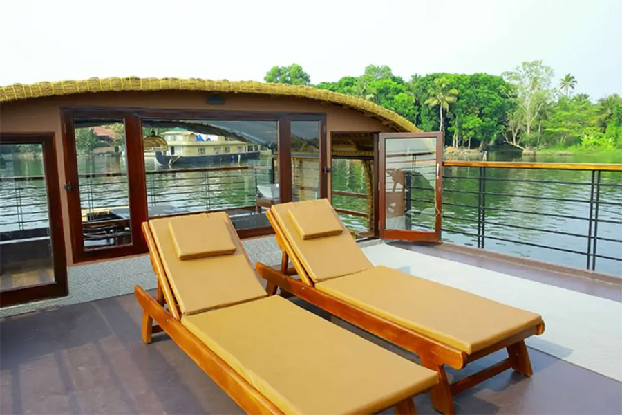 1 Bedroom Ultra Luxury Houseboat