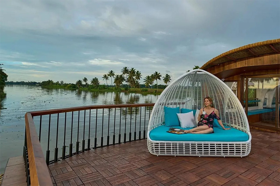1 Bedroom Ultra Luxury Houseboat