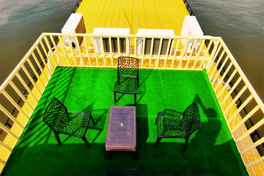 2 Bedroom Luxury Houseboat