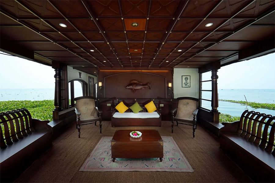 1 Bedroom Luxury Houseboat