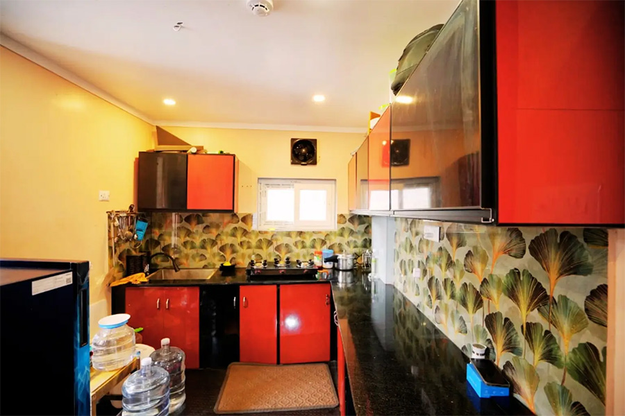 1 Bedroom Luxury Houseboat