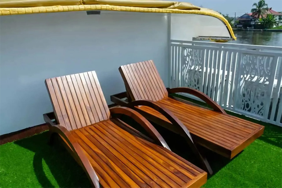 1 Bedroom Ultra Luxury houseboat
