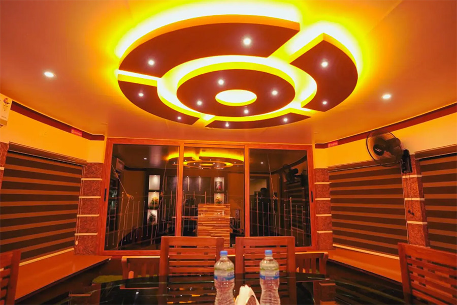 2 Bedroom Luxury Houseboat