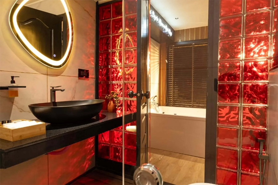 1 Bedroom Ultra Luxury Houseboat