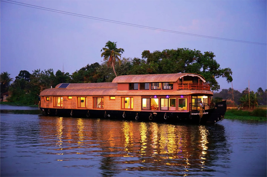 2 Bedroom Luxury Houseboat