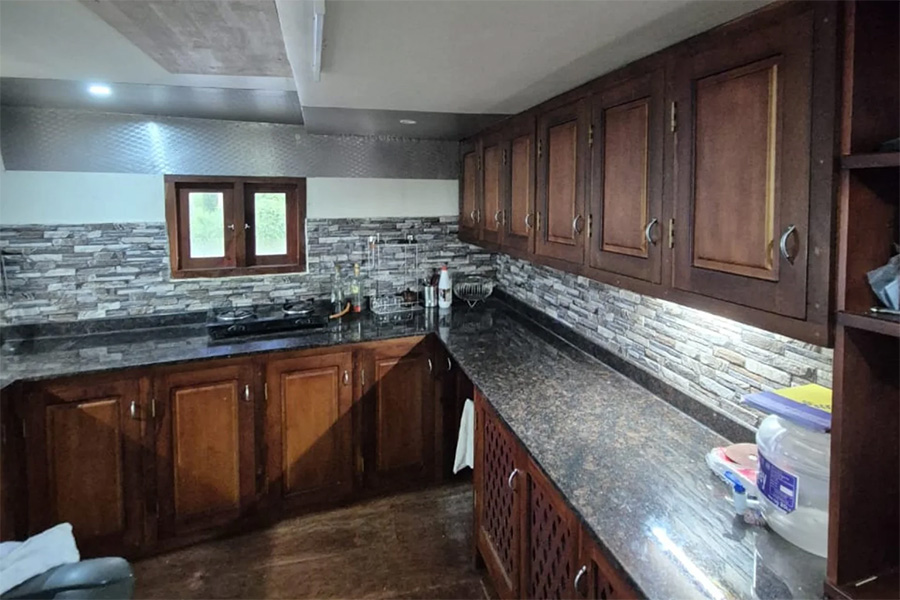 2 Bedroom Luxury Houseboat