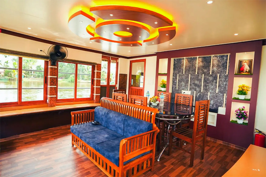 2 Bedroom Luxury Houseboat