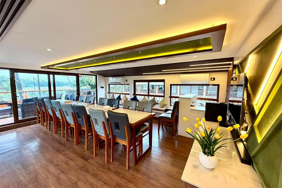 1 Bedroom Ultra Luxury Houseboat